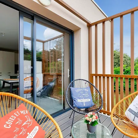 Appartement Plage, Sport Et Nature Dans Pour 4